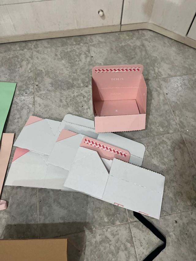 bolsas y cajas de TOUS