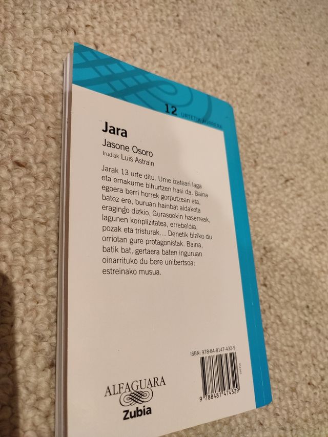 Libro juvenil "Jara" en euskera