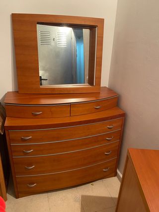 Cómoda / mueble habitación con espejo