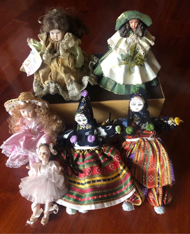 collezione di bambole vintage