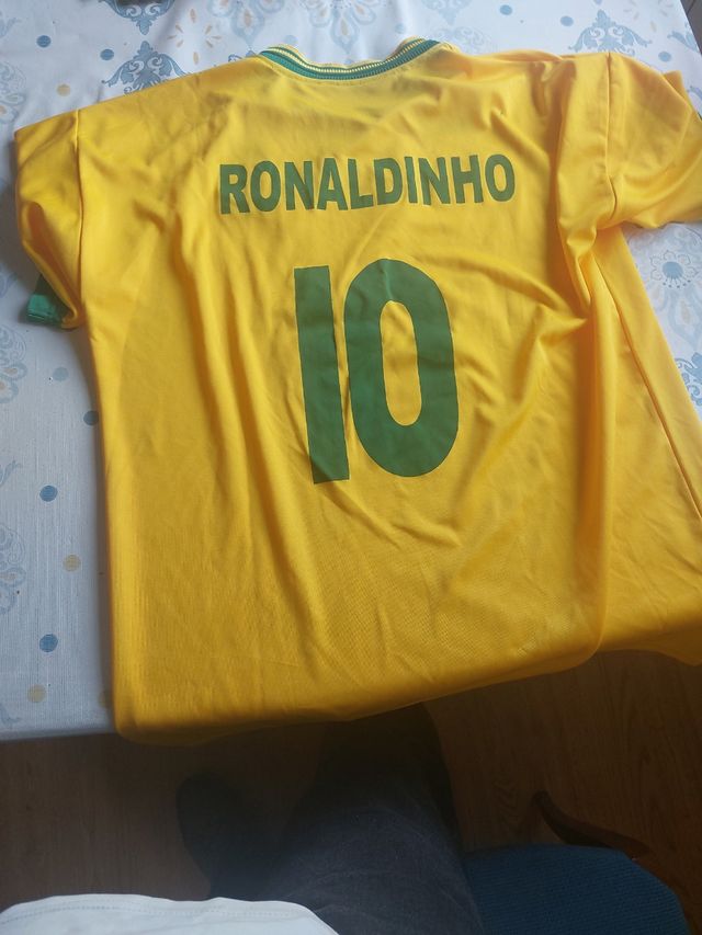 Camiseta futbol brasil con el 10 de RONALDINHO