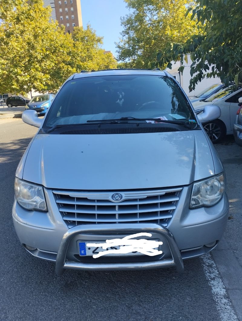 Chrysler Voyager 2004 - foto 1