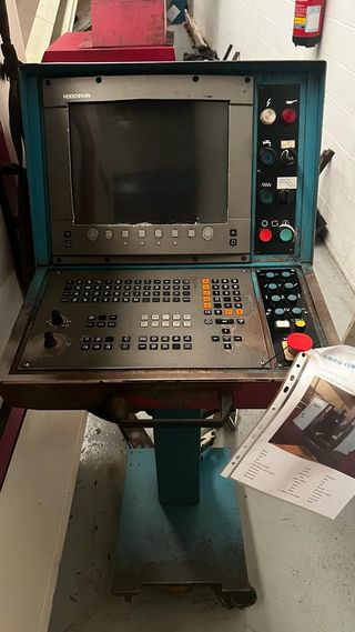 Centro mecanizado vertical LAGUN