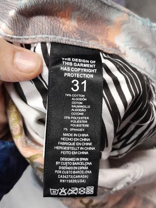 Pantalón nuevo custo