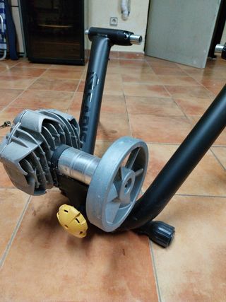 Rodillo Saris Fluid 2 Smart Kit