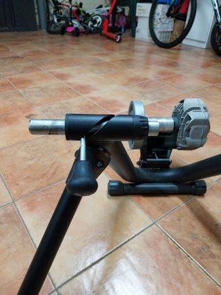 Rodillo Saris Fluid 2 Smart Kit