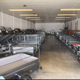 Remolque 4x4 basculante hidráulico