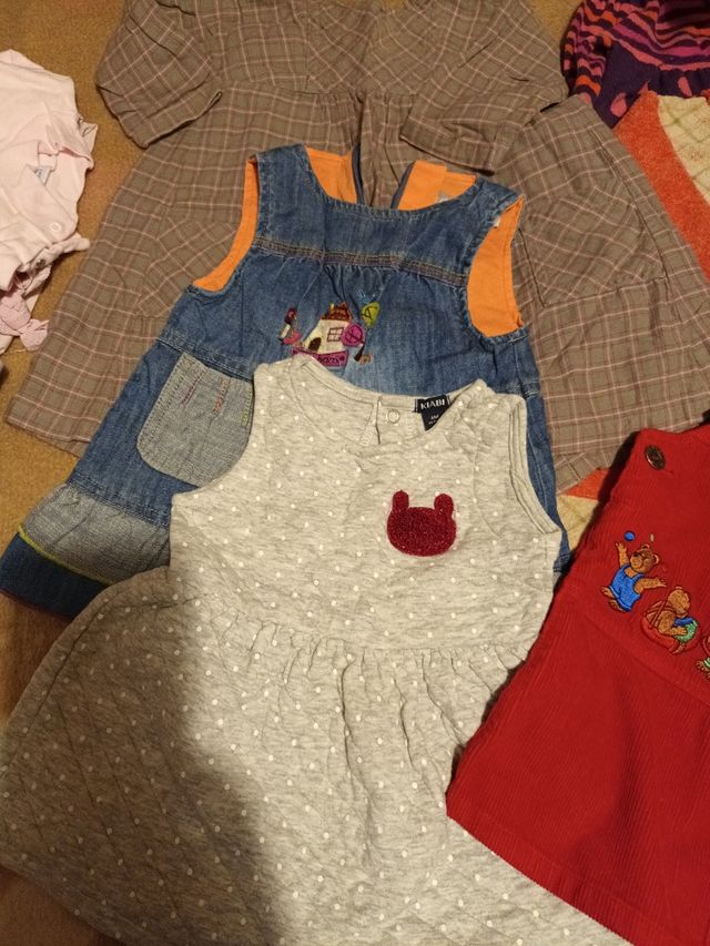 Lote de ropa de bebé talla 6 meses