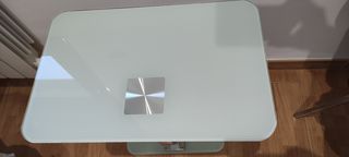 Mesa de cristal blanco, Mesita Auxiliar