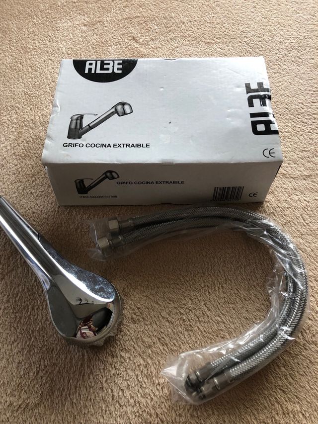 GRIFO EXTRAIBLE DE FREGADERO Y GRIFO DE BIDE
