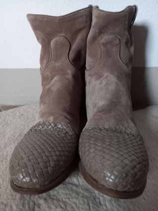 Stivaletto in camoscio tg. 39