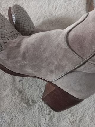 Stivaletto in camoscio tg. 39