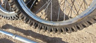 Piezas moto ruedas horquillas