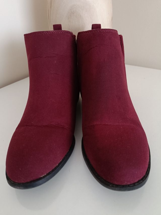 Botines color granate