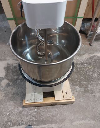 AMASADORA ESPIRAL DE 20 LITROS