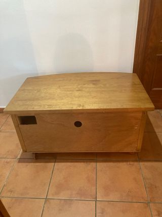 Mesa televisor URGE VENTA ESCUCHO OFERTAS