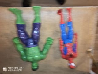 muñecos Marvel grandes