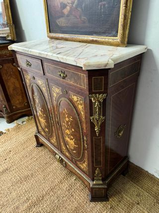 Entredós o mueble recibidor.