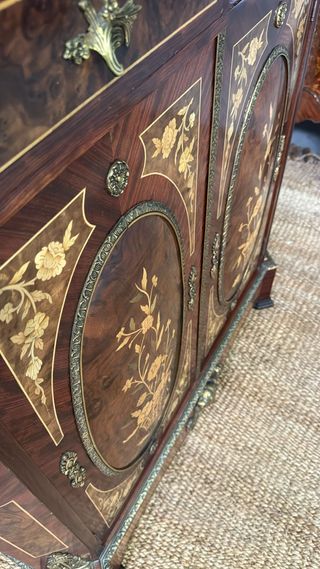 Entredós o mueble recibidor.