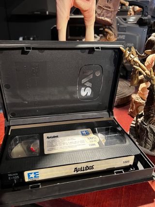 VHS Original AULLIDOS Embassy Home Entertainment