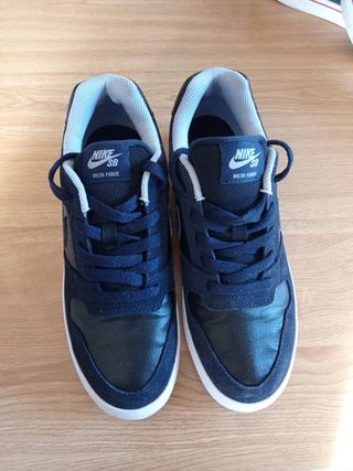 Tenis Nike sb Delta Force de segunda mano por 20 EUR en A Granxa en WALLAPOP