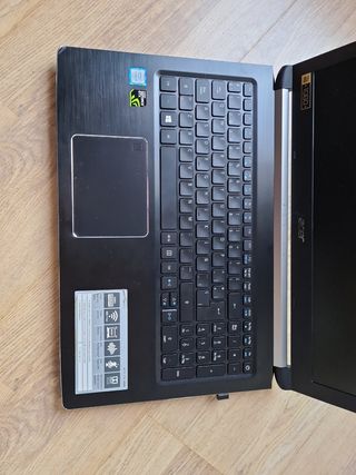 Acer Aspire 7 ordenador portátil.