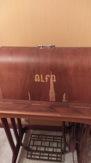 MAQUINA DE COSER ALFA