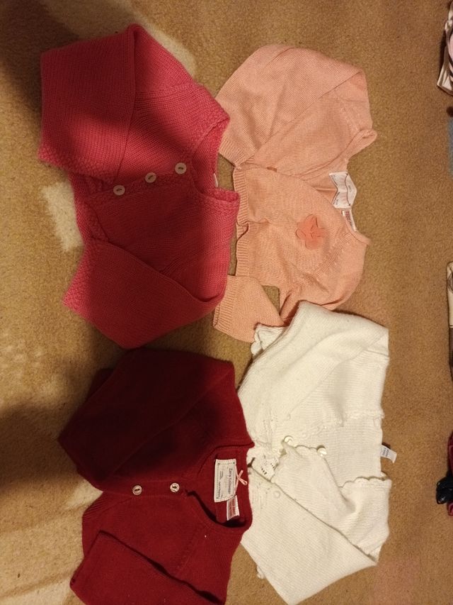 Lote de ropa de bebe talla 3/6 meses