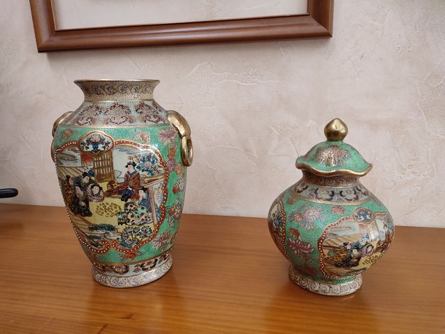 Jarrón y bombonera o tibor