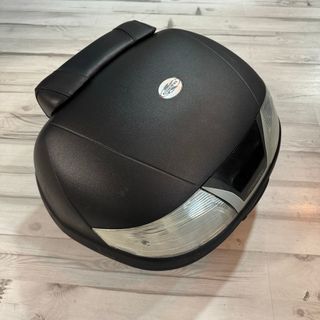 Baul Kappa K46 Tech 46L luces ahumadas