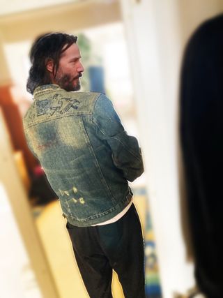 Cazadora vaquera XL con diseño tipo envejecido