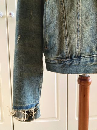 Cazadora vaquera XL con diseño tipo envejecido