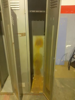 Taquilla Metálica Gris 3 puertas.