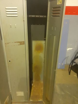 Taquilla Metálica Gris 3 puertas.