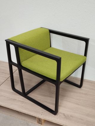 Butaca de madera y verde EFE _ Ziru