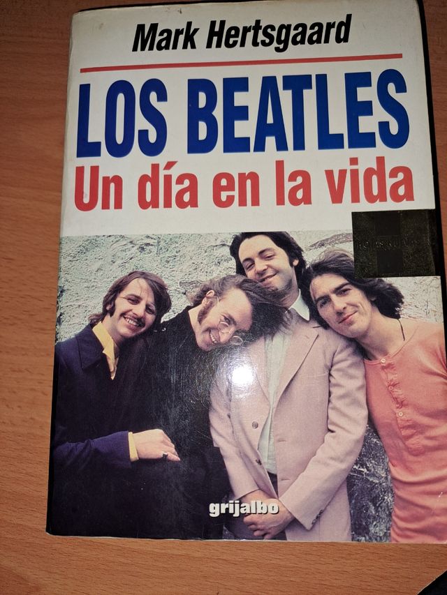 LOS BEATLES - UN DIA EN LA VIDA