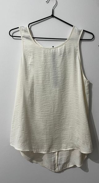 Blusa tirantes color crudo de stradivarius