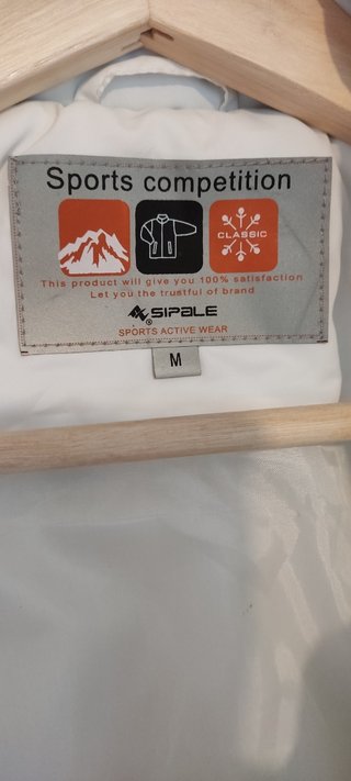 Chaqueta de abrigo blanco nieve.
