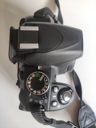 Cámara réflex Nikon D3100