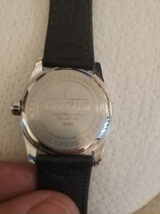 Reloj de pulsera Lotus