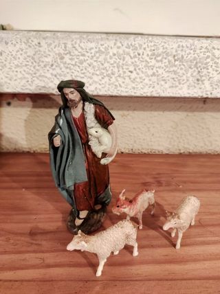 Pesebre/Belén artesanal de barro y tela con luz