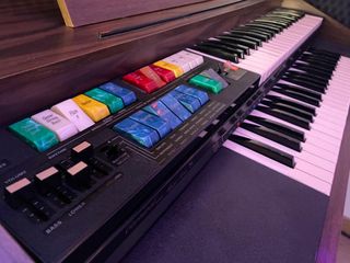 Organo Lowrey Carnival