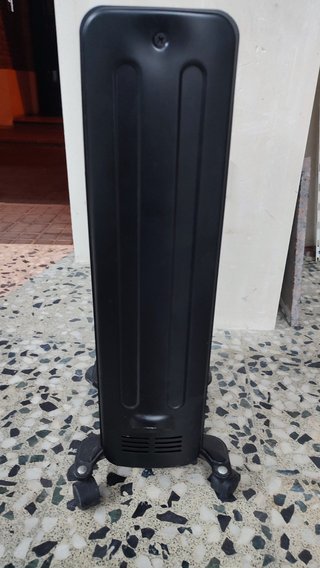Radiador Rowenta Estufa con ruedas negro