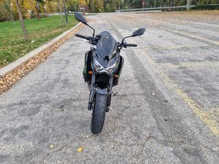 Kawasaki z 800E