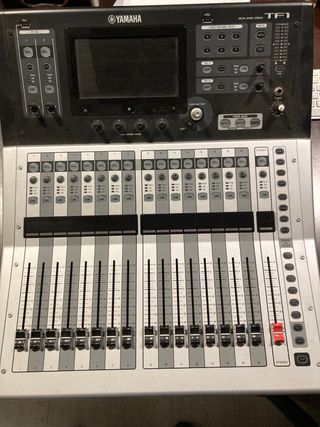 Yamaha TF1 Consola digital