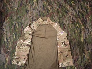 Lote N177 Varias camisas tacticas