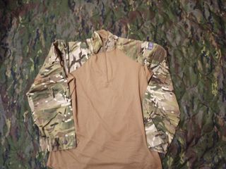 Lote N177 Varias camisas tacticas