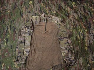 Lote N177 Varias camisas tacticas