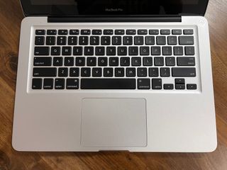  MacBook Pro dual-core Intel Core i5 y 2.5GHz
