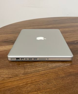  MacBook Pro dual-core Intel Core i5 y 2.5GHz